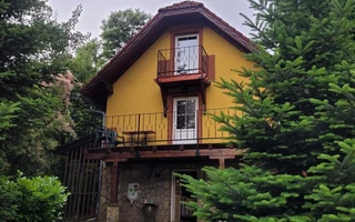 Mohás House